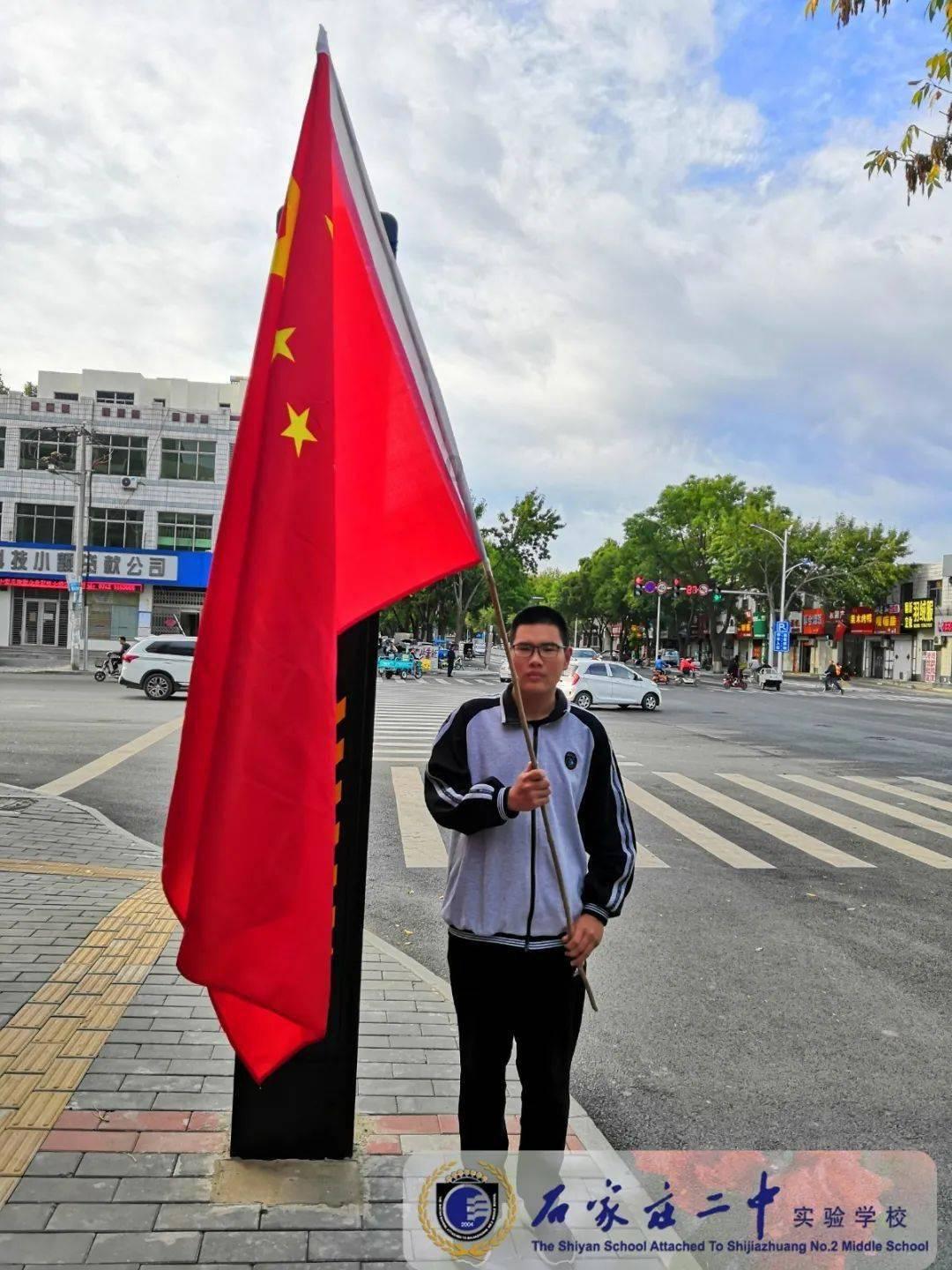 迷失在街头的男孩